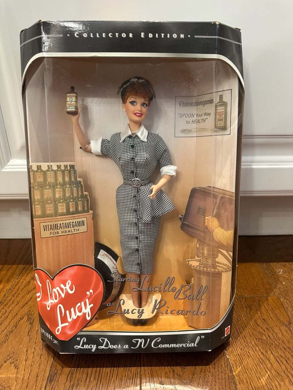 1997 Lucille Ball "Lucy Does a TV Commercial" Collector Edition Mattel Box Damag